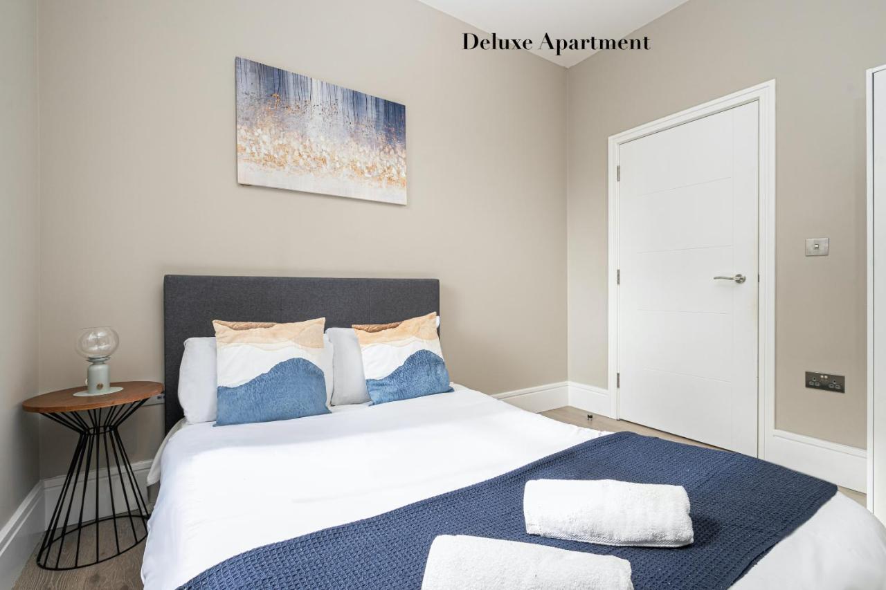 Superb Apartments Opposite Edgware Road Station Лондон Екстер'єр фото