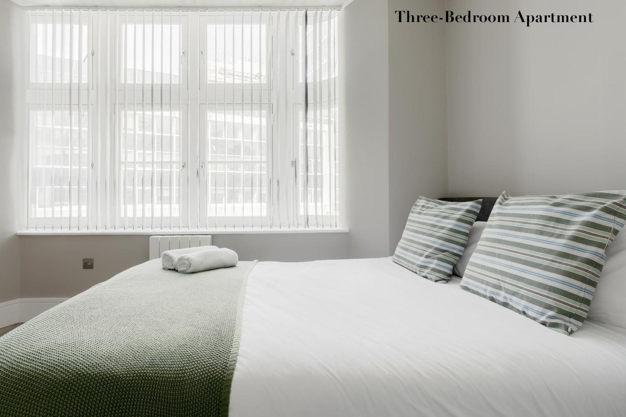 Superb Apartments Opposite Edgware Road Station Лондон Екстер'єр фото