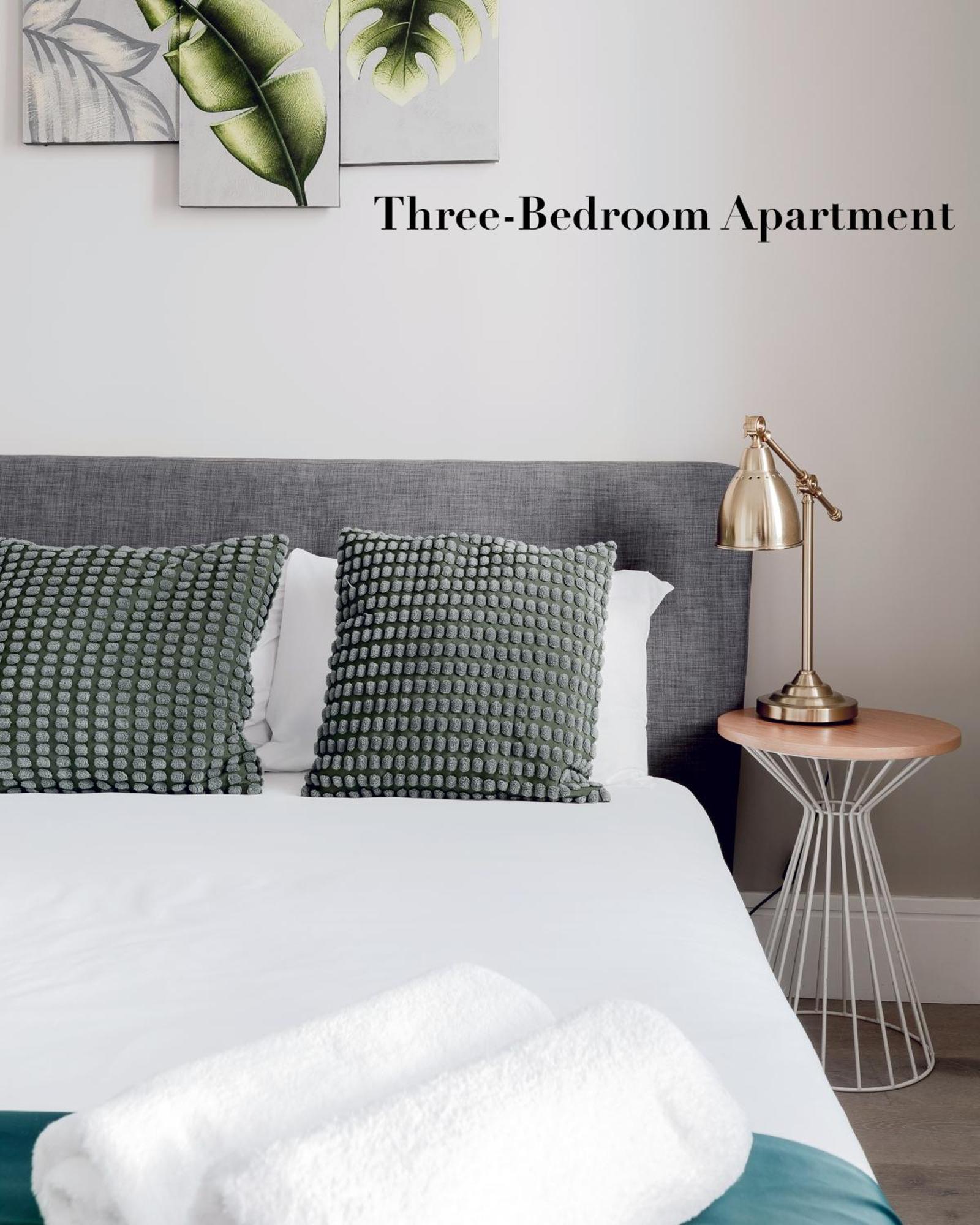 Superb Apartments Opposite Edgware Road Station Лондон Номер фото