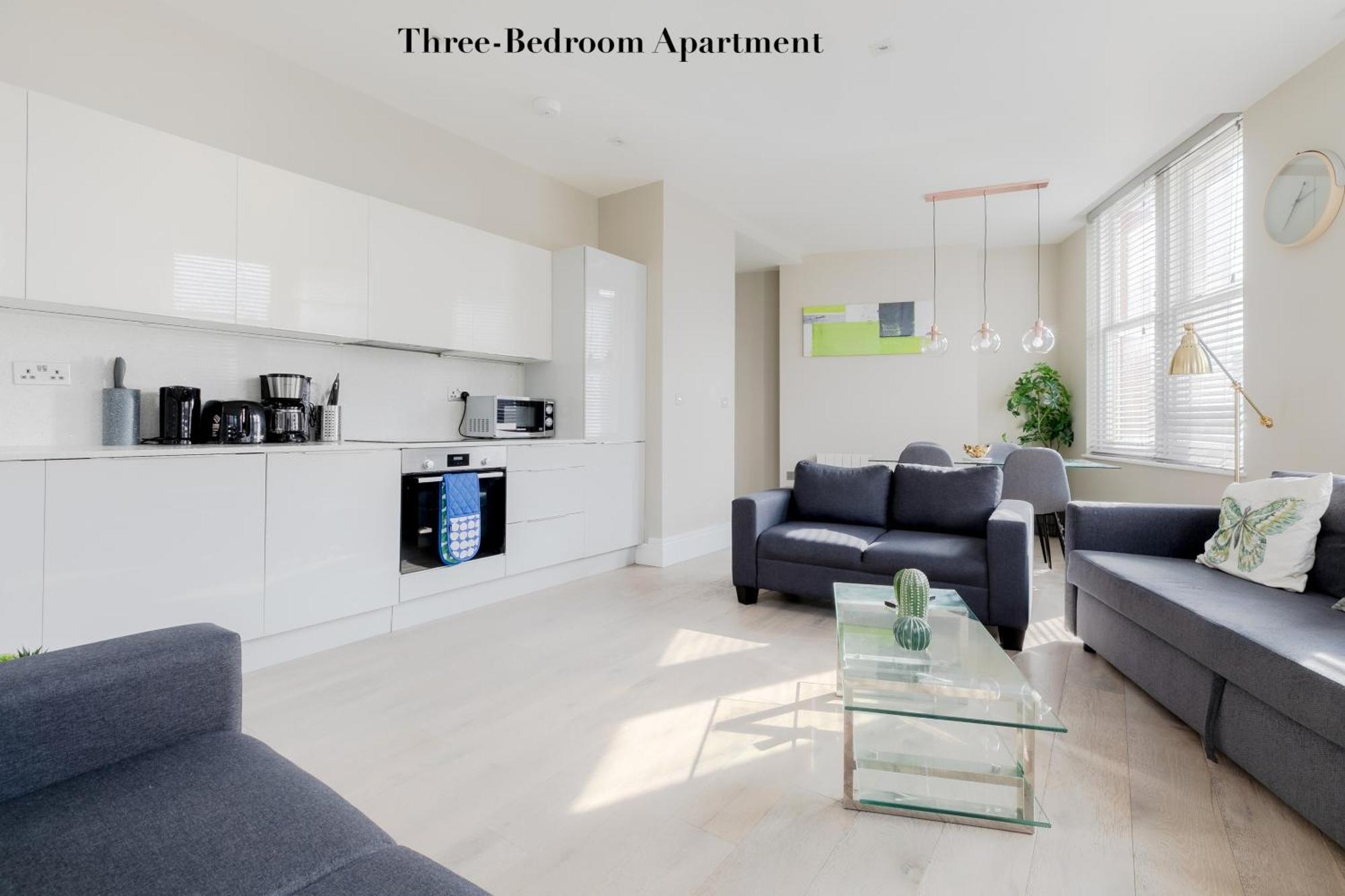 Superb Apartments Opposite Edgware Road Station Лондон Номер фото